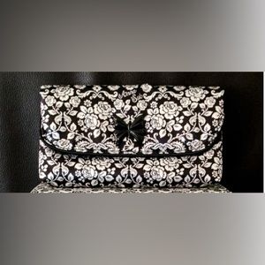 “Anna Sui” limited edition satin makeup bar w snap closure and inner pocket. NIP